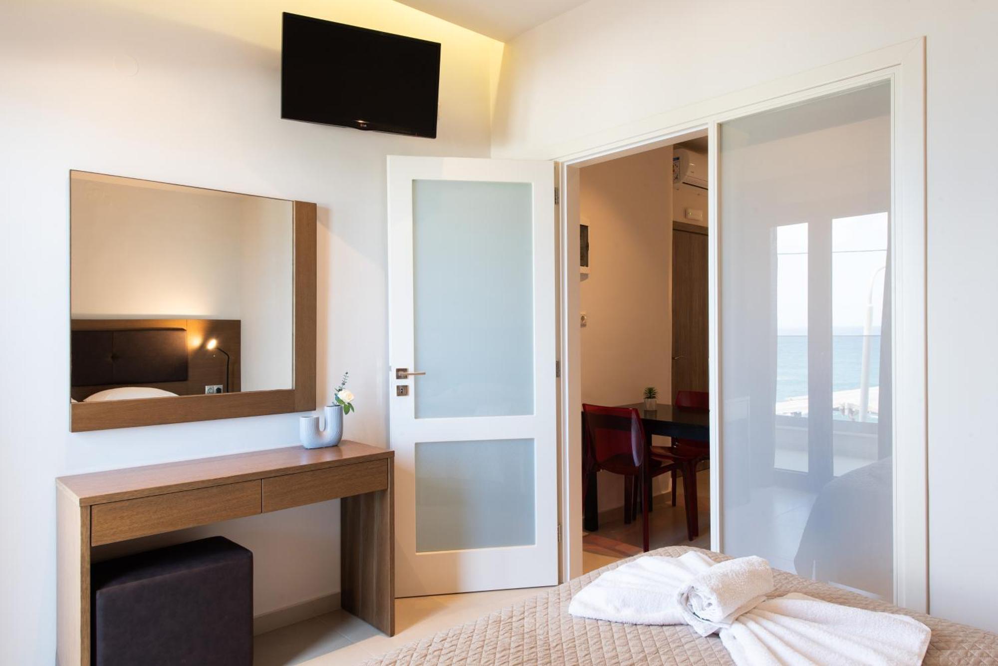 Panasia Seaview Apartments Kokkini Hani ภายนอก รูปภาพ